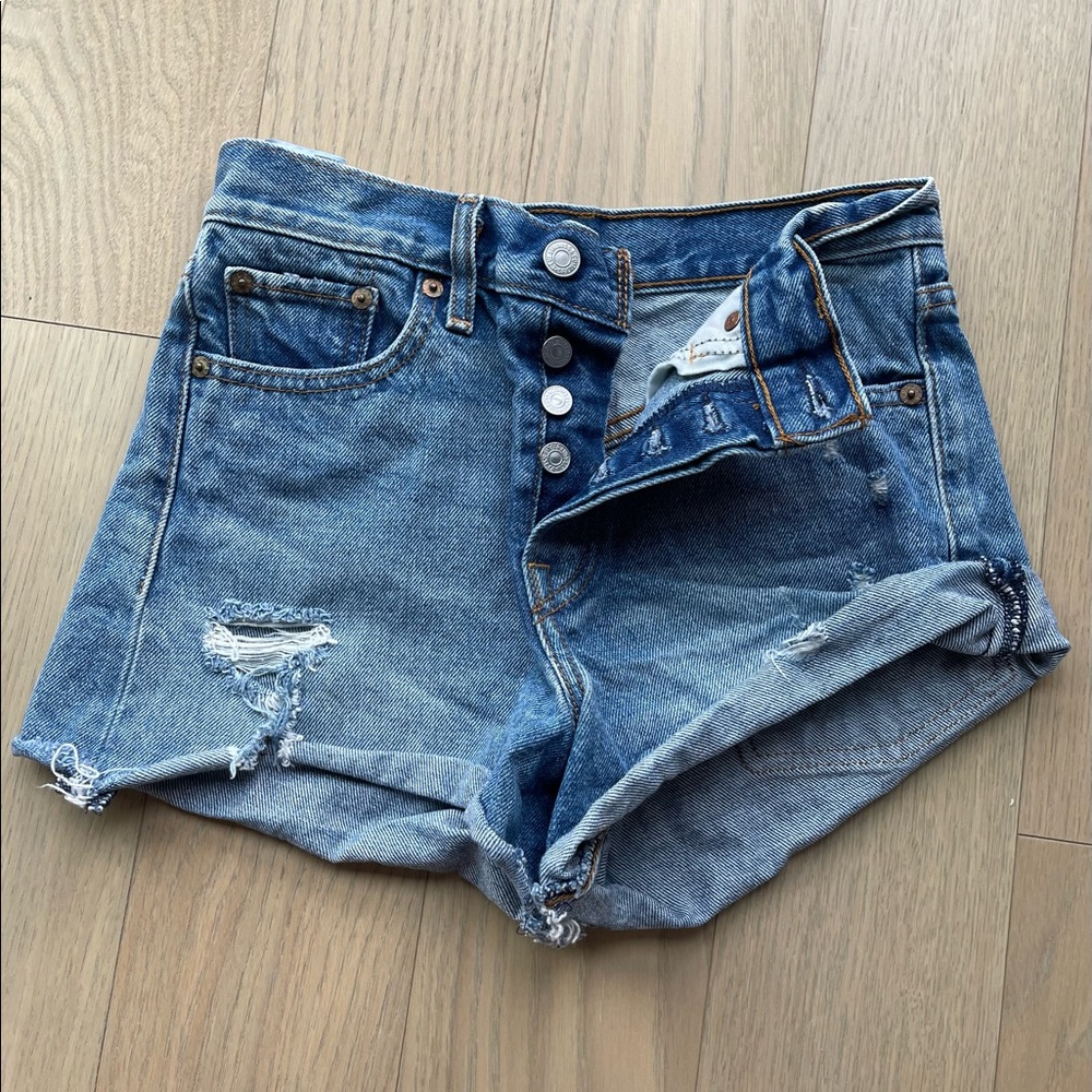 Levi’s Button Up Denim Jean Shorts (size 25)